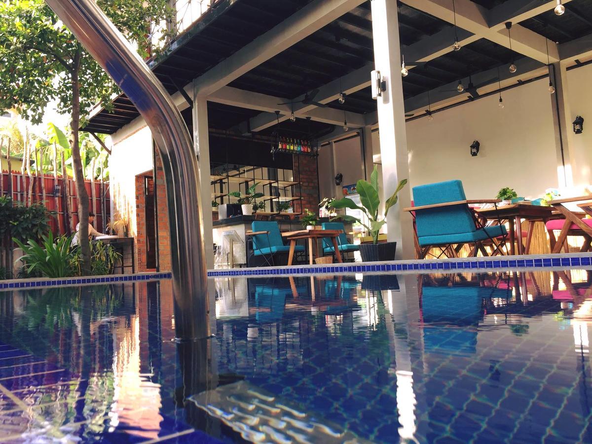 1953 Siem Reap Hostel Exterior photo